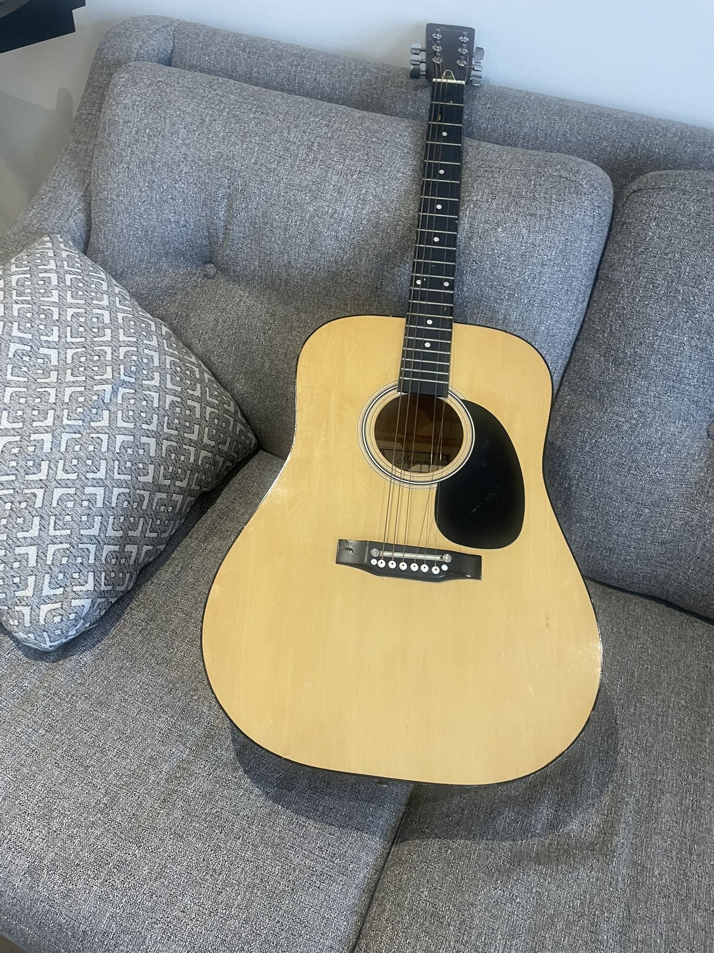 Acoustic Guitar Harmony Since 1892