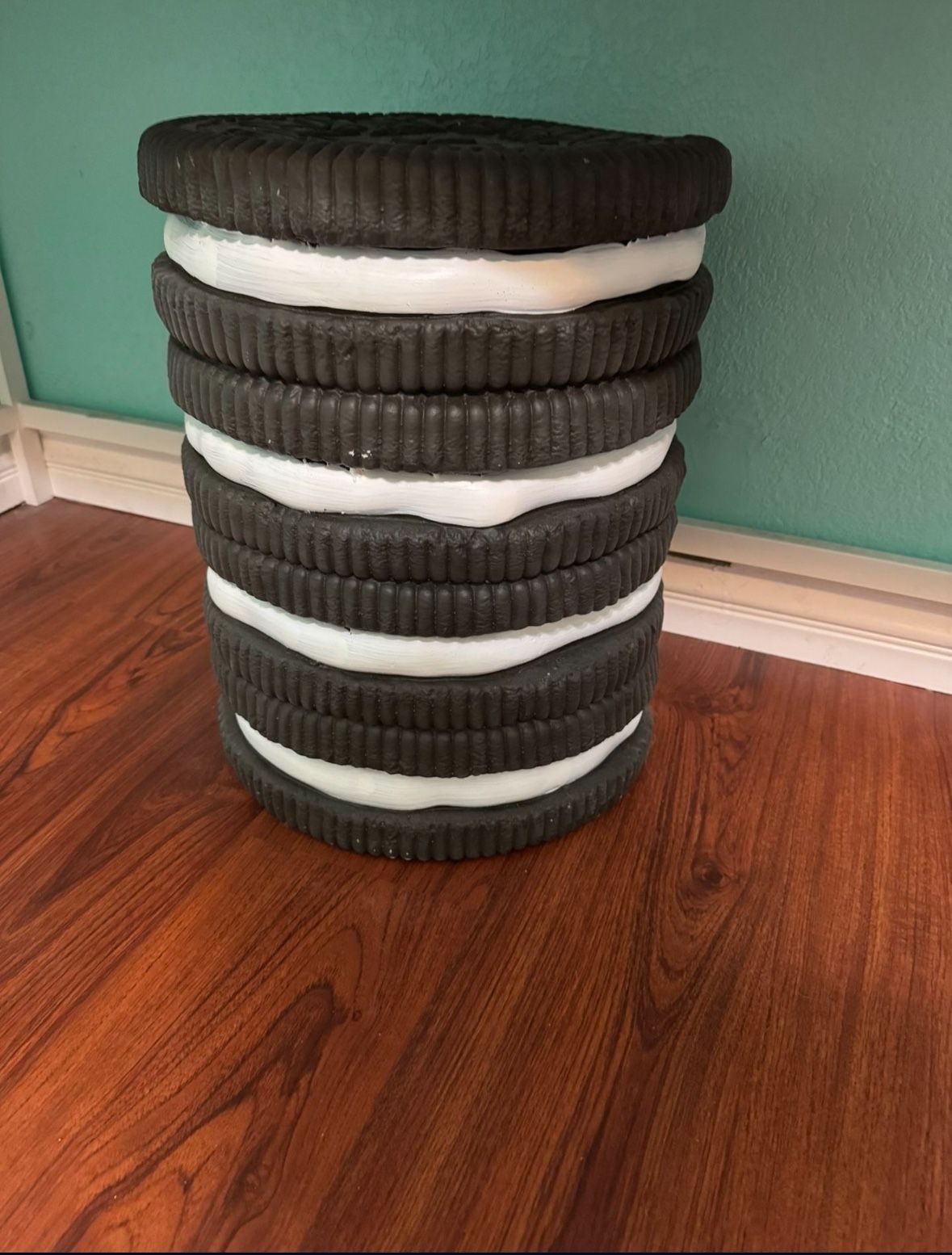 Oreo Stool