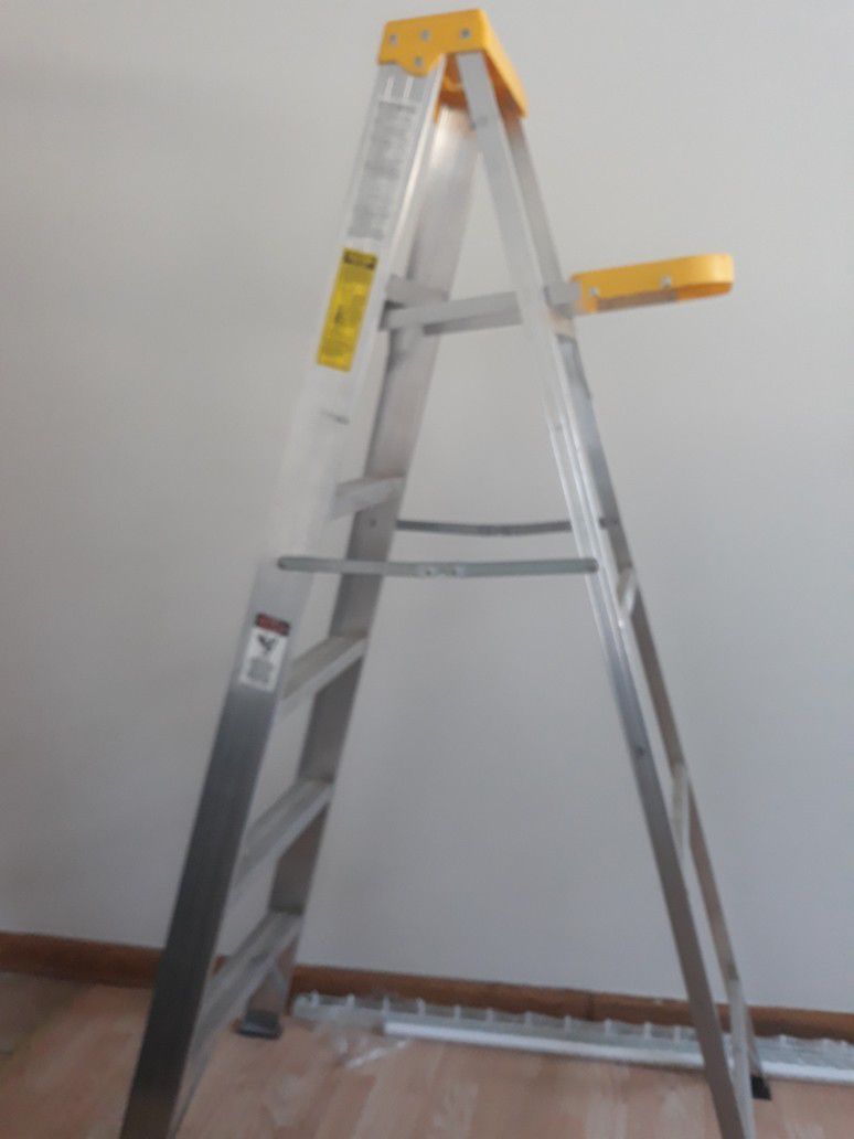 Aluminium Ladder ..Escalera De Aluminio 