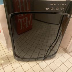 Oregon Scientific CF8410 HEPA Air Purifier Oregon Scientific CF8410 HEPA Air Purifier 