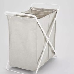Folding X-Frame Hamper – Lightweight & Convenient 🧺✨