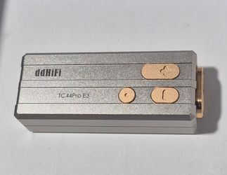 USB Thumb Sized High Res DAC & AMP