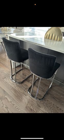 Set Of 2 Black Island Chairs