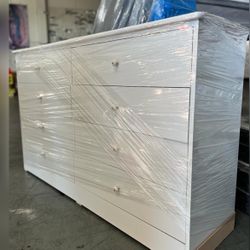8 Drawer Dresser 