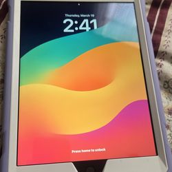 Ipad 9th Generation 64GB With Otter Box Case and Charger