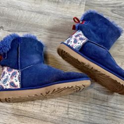 UGG Women’s Size 8 Blue/Red/White With Bows Boots