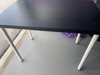 8 Black Tables(100x60cm)