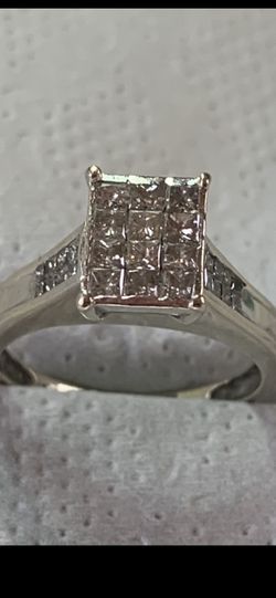14k White Gold Diamonds Ring Size 7.5 (Firm Price)