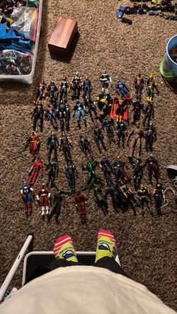 Hasbro marvel legends figure lot