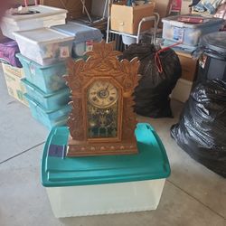1905 Kitchen Clock