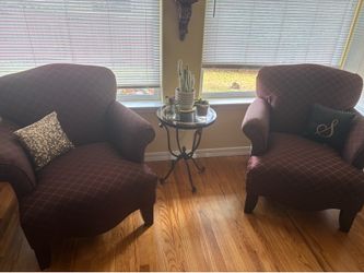 Accent chairs
