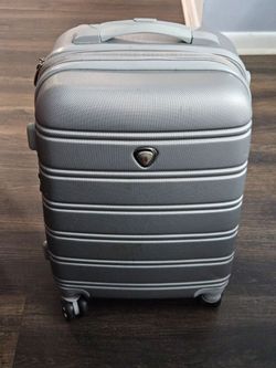 CalPak California Pack hardside carry on  360 spinner luggage