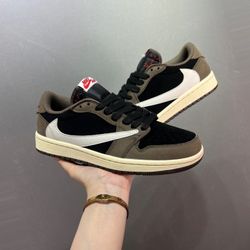 Jordan 1 Low Trais Scott Mocha