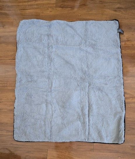 55" x 48" USB Powered Heated Blanket, Foldable, Gray
