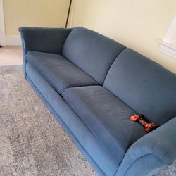 Couch With Queen Pull Out Bed