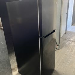 Vissani Fridge 
