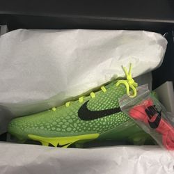 Kobe Grinch SE Cleats 
