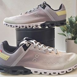 On Running Cloudflow Men's Alloy Magnet Running Shoes USMEN size 10
Good condition 
No box 
No stains 
Small hole inside the heel on right shoe
Hardly