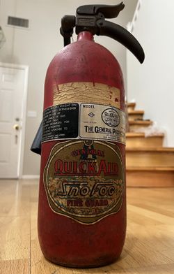 Post War Vintage General Quick Aid Sno Fog Extinguisher FULL! Antique Treasure.