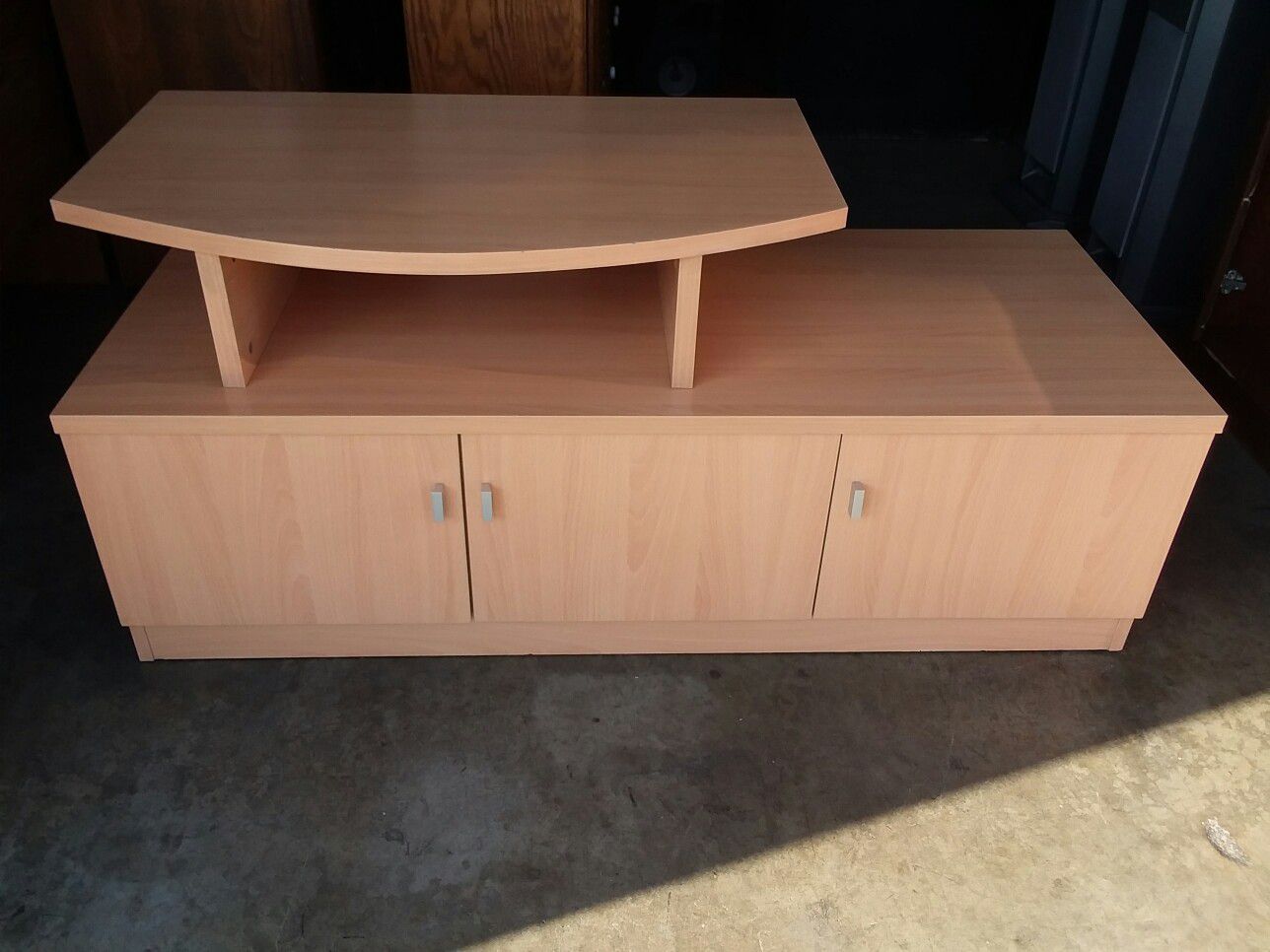 NICE TV STAND BIRCH COLOR