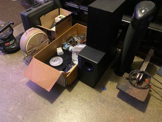 Misc electronics for parts or repair
