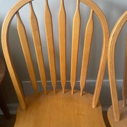 Dining Room Table And 6 Chairs 
