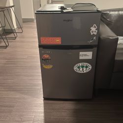 Whirlpool Refrigerator 