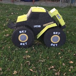 Glo's Custom Made Piñatas 