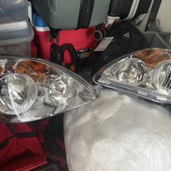 2005/2006 Honda Crv Headlights NEW