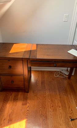 Personal desk