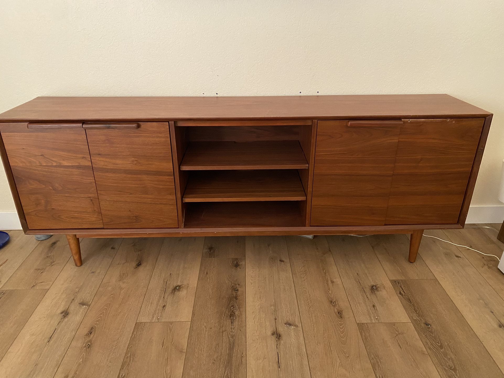 Cb2 Media Storage Console  OBO