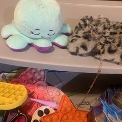Over 50 Poppets And A Fee Fidgets! Bonus Toys