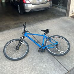 Giant ATX Mountain Bike. Like New