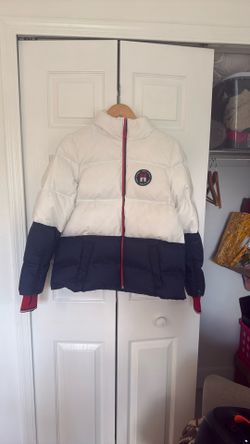 Tommy Hilfiger Coat Size M. Like New.