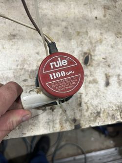 Rule 1100 Gph Live Well Pump 