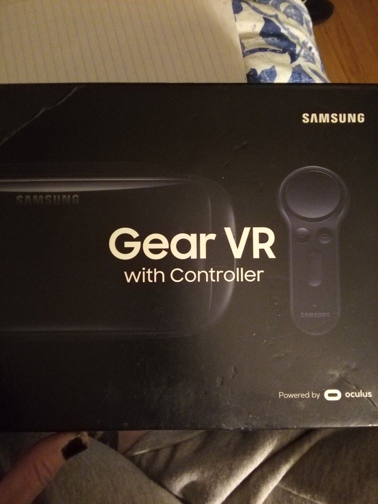 Samsung Gear VR With Controller New