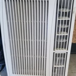 GE 12000 Btu Air Conditioner 