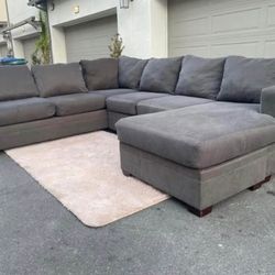 Huge Dark Grey Sectional Couch Sofa From Living Spaces In Excellent Condition - FREE DELIVERY 🚛