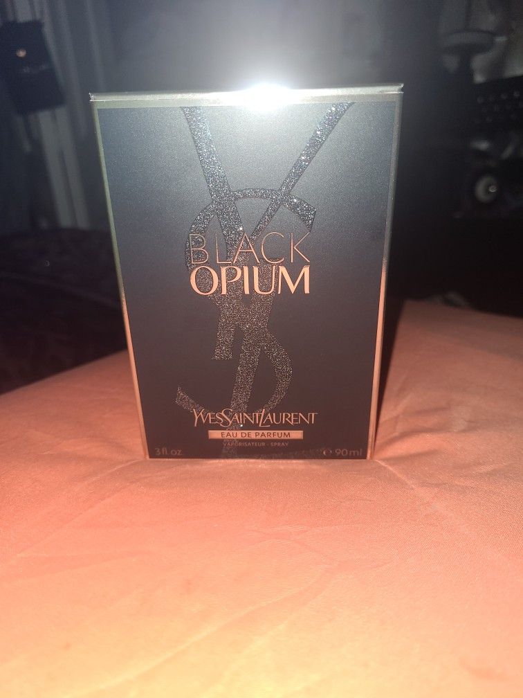 Yves Saint Laurent Black Opium 3 Oz