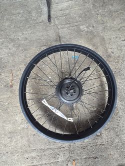 Aventon back wheels