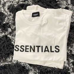 White essential shirt 