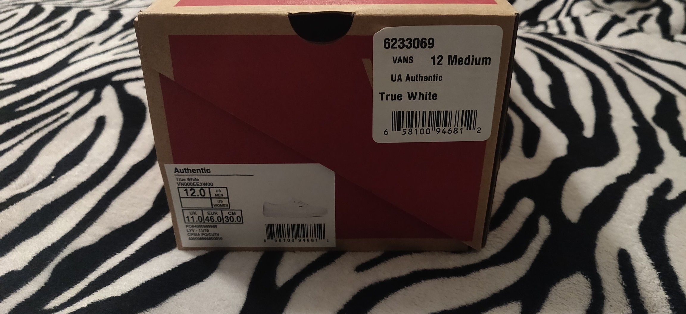TRUE WHITE VANS SIZE 12