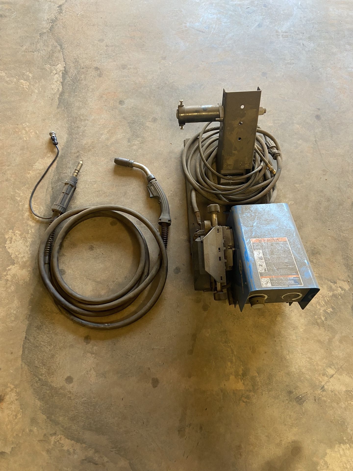 Miller 70 Series Wire Feeder With Bernard Mig Gun