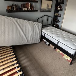 Matching set Beautyrest twin mattresses soft plush like new & Serta pads pair, beds also available