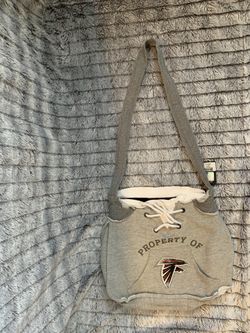 Jersey shirt falcons purse.