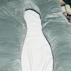 Pregnancy Pillow