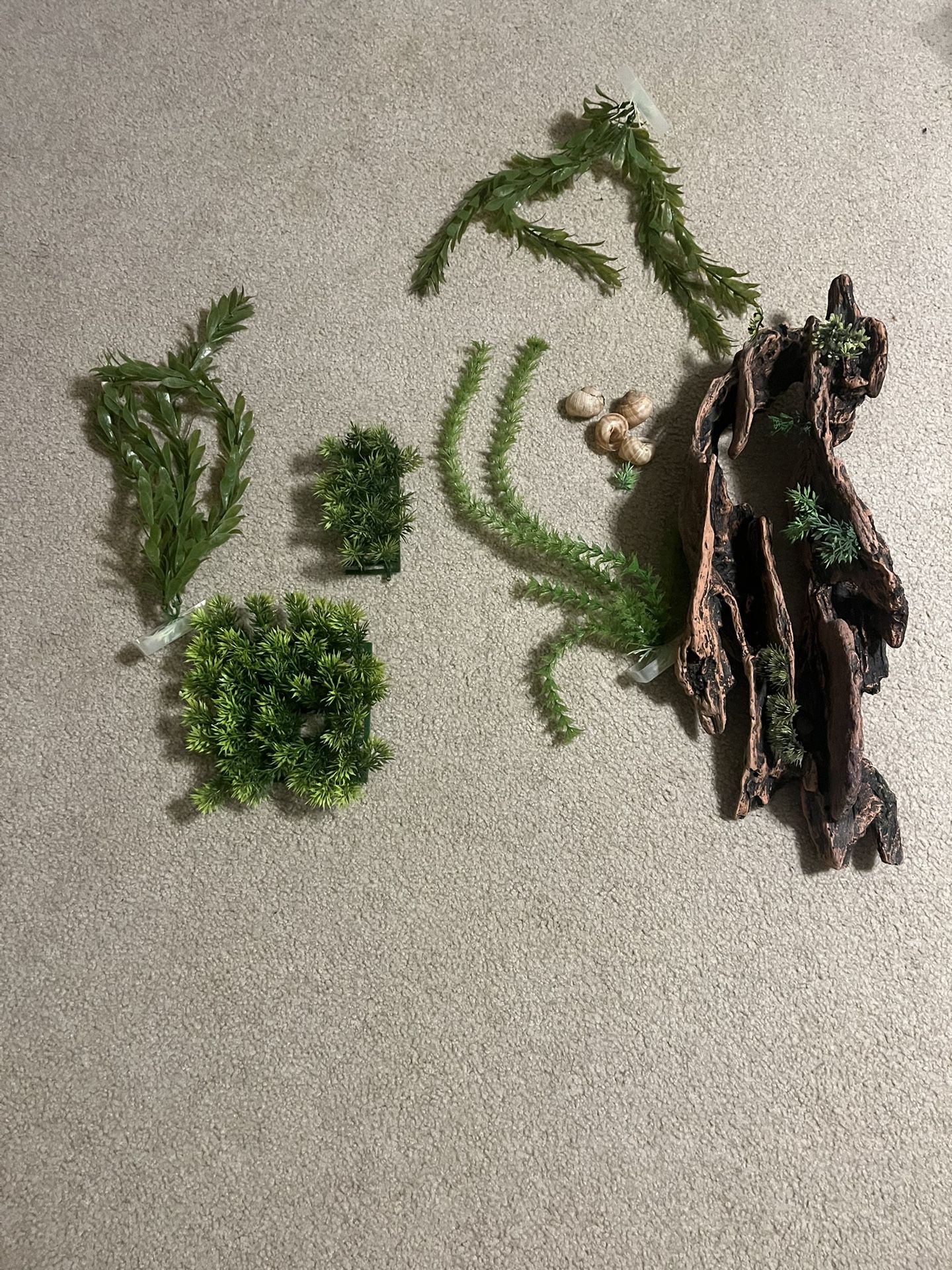Aquarium Decorations Lot