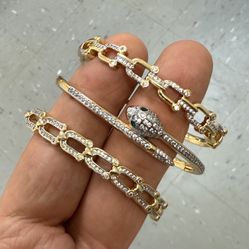 Choose One Of The Beautiful Woman Bangle🌟🌟🌟 