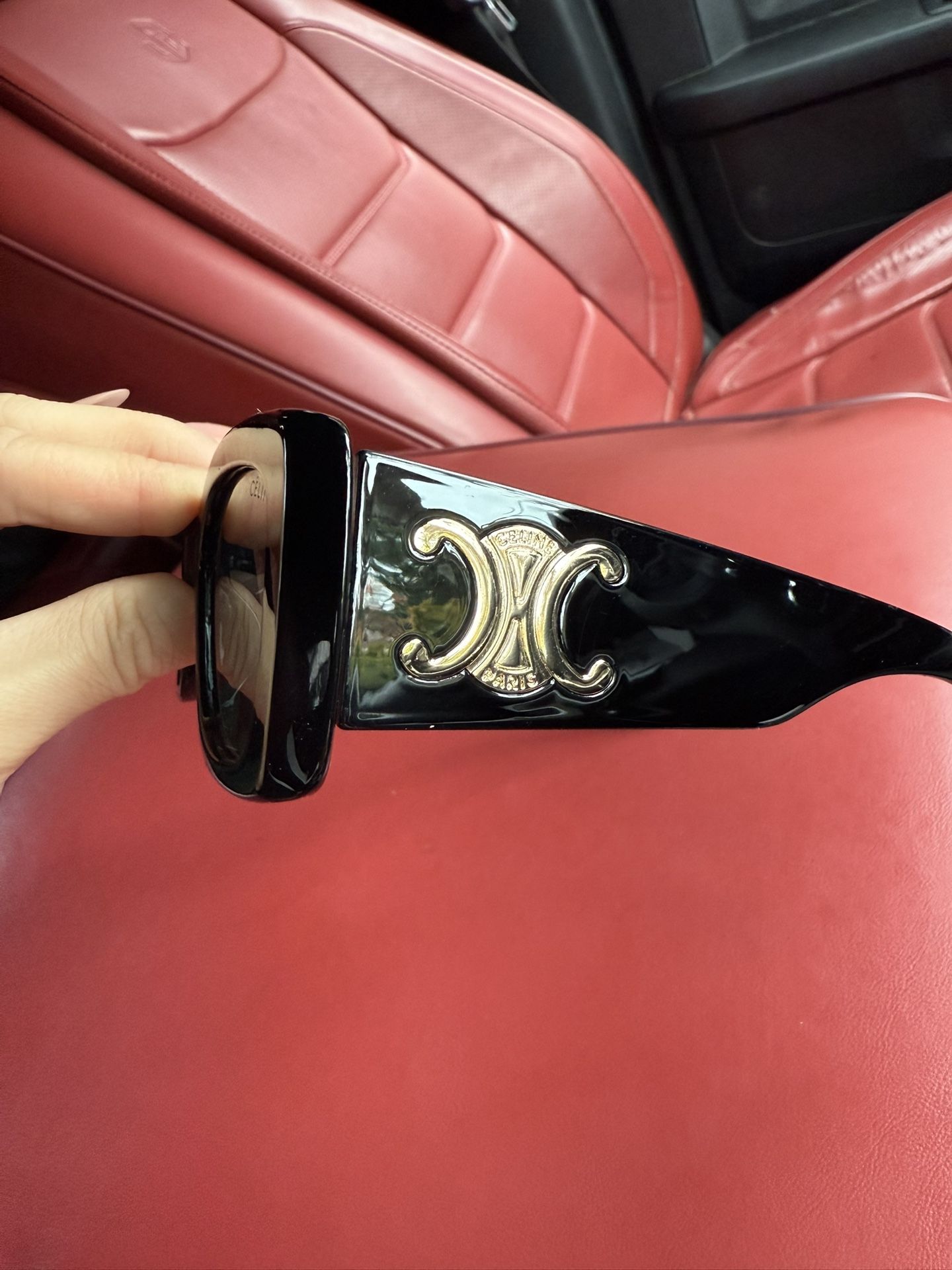 Woman Black Fashion Sunglasses