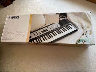 Yamaha YPT-270 Digital Keyboard with stand